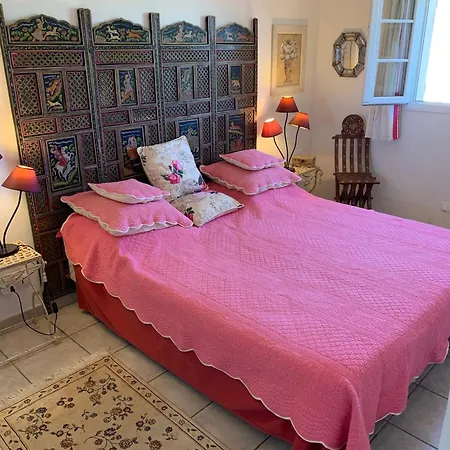 Casa vacanze Maison Spacieuse Avec Piscine Partagée à