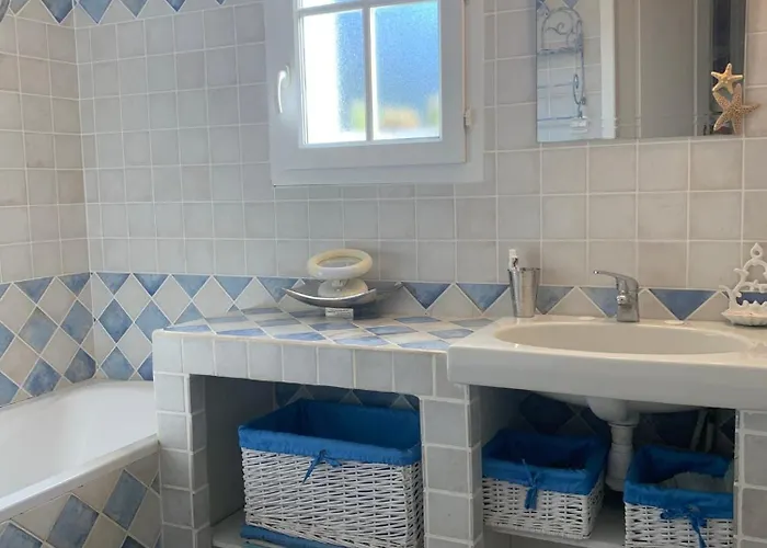 Maison Spacieuse Avec Piscine Partagee A ガッサン